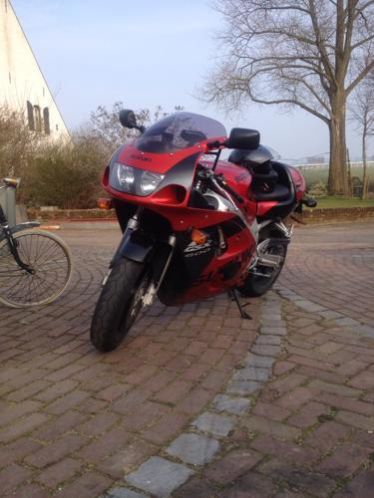 Te koop Suzuki gsx-r 600 srad.