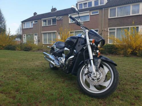 Te koop suzuki intruder m1500 nieuwstaat 9300 km.