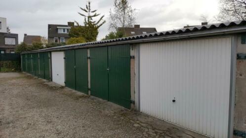 Te koop voor investeerders 17 garageboxen in Heerlen