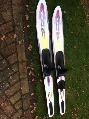 Te koop waterskis in goede staat