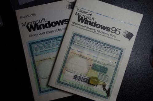 Te koop Windows 95 boekjes met installatie codes. U biedt