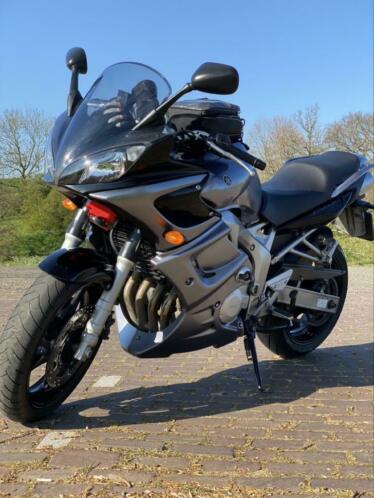 Te koop yamaha FZ 6 Fazer kuip 2007 46000km