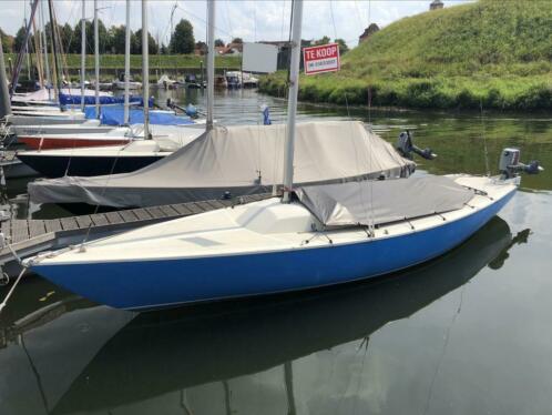 Te koop Yngling (1986) incl Trailer en Motor