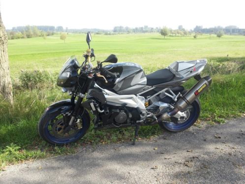 te koop zeer mooie Aprilia Tuono met vol Akrapovic