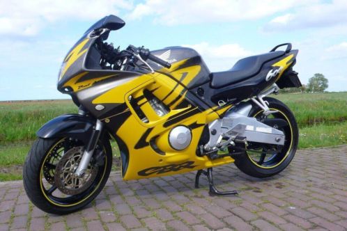 Te Koop zeer nette Honda CBR 600 F3 (PC 31)