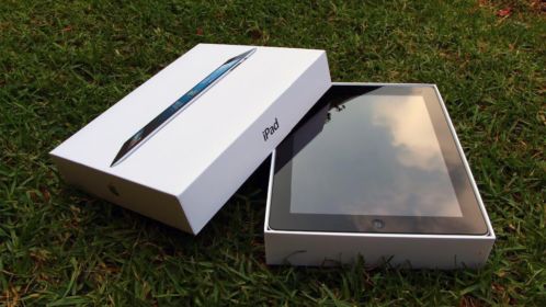 te koop z.g.a.n IPad 4 32 gig compleet in doos