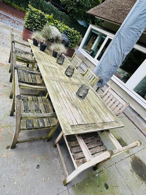 Teak houten uitklapbare tuintafel met 8 stoelen