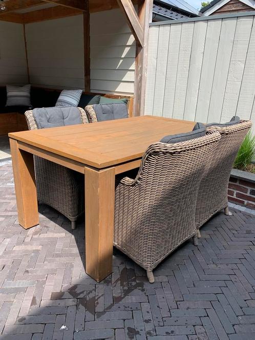 Teakhouten tuintafel met 4x stoelen (tuinset)