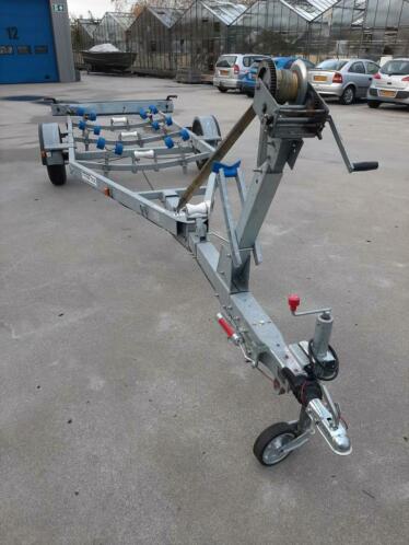 Tecnitrailer kantelttailer enkel-as 2000kg bijna nieuw