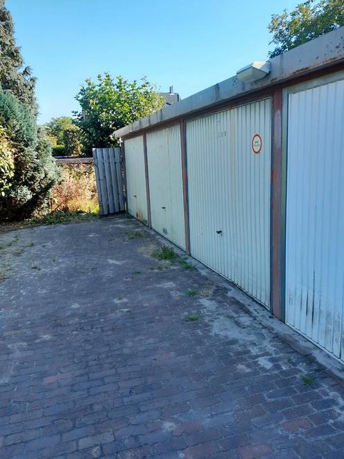 Tekoop garagebox opslagruimte in goor