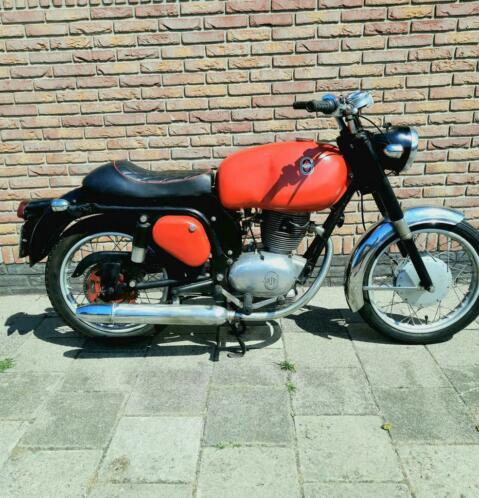 Tekoop oldtimer motorfiets