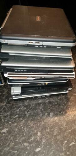 Tekoop Oude werkende en defecte laptops 15 stuks