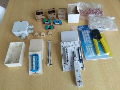 telecomonderdelen, toebehoren, stekkers en draden