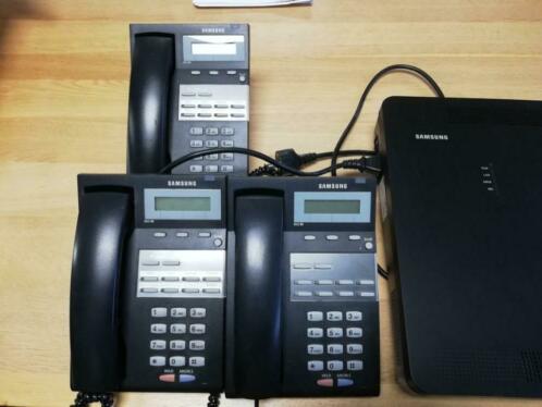 Telefoon centrale met 4 toestellen. Samsung officeServ 7030