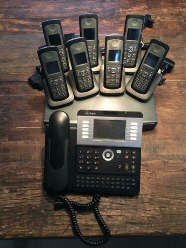 Telefoon centrale met 7 handsets