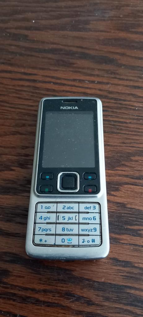 Telefoon Nokia te koop gevonden zie fotox27s zie omschrijving