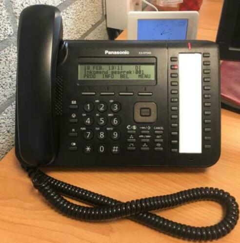 telefoon panasonic KX-DT543 1x, KX-DT521 4x, KX-TCA185 2x