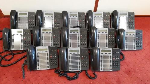 telefooncentrale 13 telefoons Mitel 5224 IP Phone Dual.