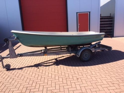 Terhi 385 polyesther visbootje
