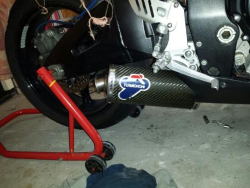 Termignoni aangepast voor gsxr k6 k7