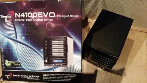 Thecus N4100EVO 4bay NAS met 3x 2TB Seagate HDD (1 nieuw)