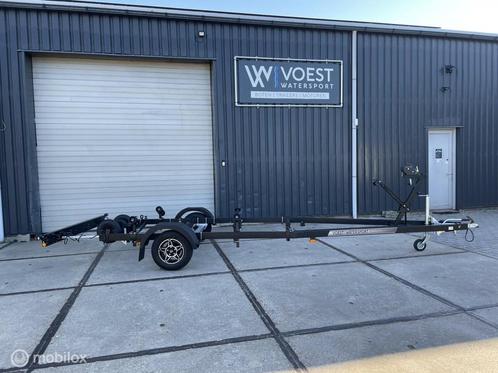 Thomas 1300 KG boottrailer  LED  ZWART  BJ 2024