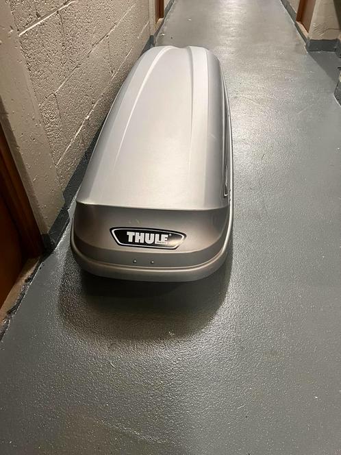 Thule Pacific 700 skybox