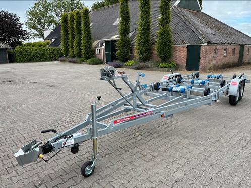 Tiki 3500 kg boottrailer