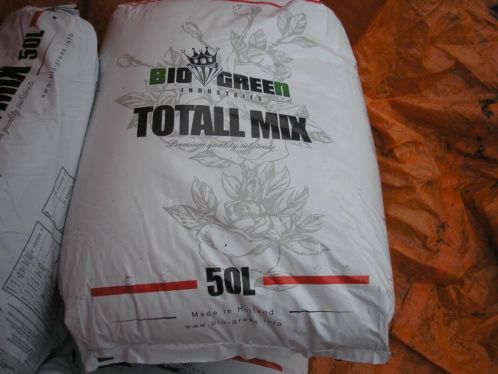 Tk 15 nieuwe zakken a 50l bio green totall mix vandaag 75,00