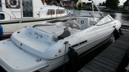 T.K. Mariah 25SX met 5.0 MPI en Boegschroef