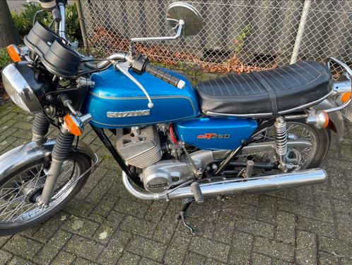 Tk. Suzuki GT 250  bouwjaar 1979