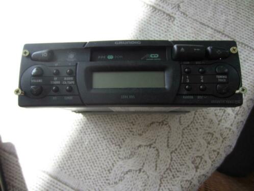 T.k.a. Grundig Autoradio met cassettespeler