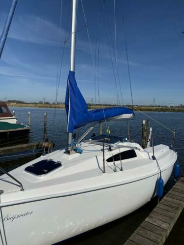 Top kajuitzeilboot, zeer wendbaar, bj 2009, met nwe trailer