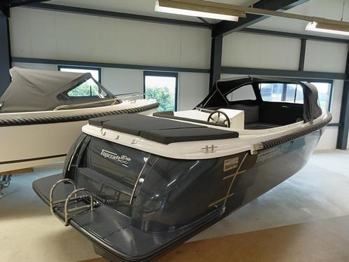 Topcraft 605 Tender