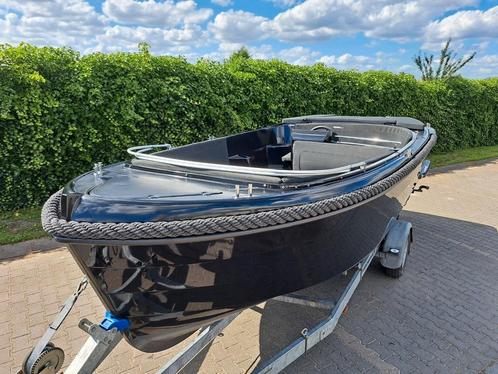 Topcraft 605 Tender Sloep met buiskap en 30pk Yamaha 4 takt