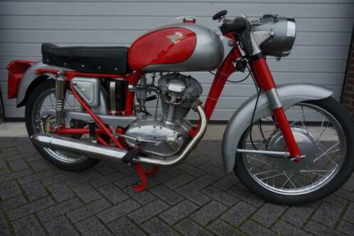 Topstaat Ducati Mechanica 175cc koningsasser bouwjaar 1959