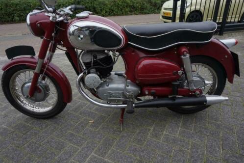 Topstaat vrij zeldzame Puch 250 SGS bj 1958