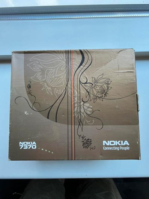 Topstuk Nokia 7370 bijna nieuwe staat  zelden aangeboden