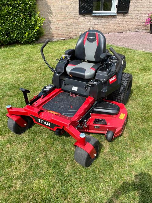 Toro Titan X5450 maaibreedte 137cm