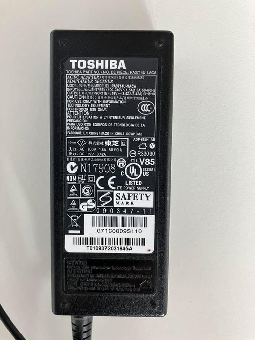 TOSHIBA Adapter 19V 3.42A Origineel