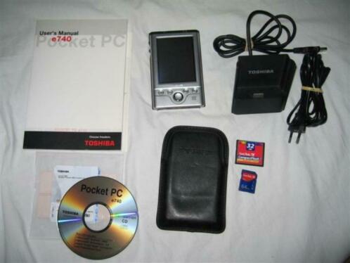 Toshiba e-740 PDA, incl. cradle, adapter en boek