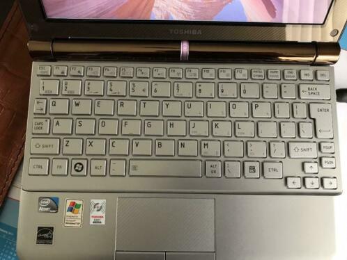 Toshiba netbook nb200 met dual-boot W7 en OSX