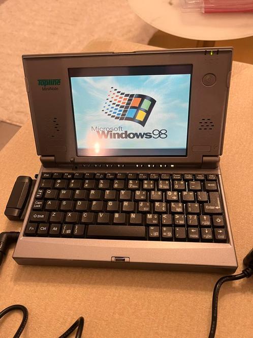 Toshiba notebook van 1999, touchscreen vintage