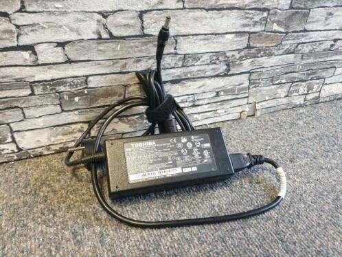Toshiba PA-1121-04 Laptop Adapter (Origineel) Used Products