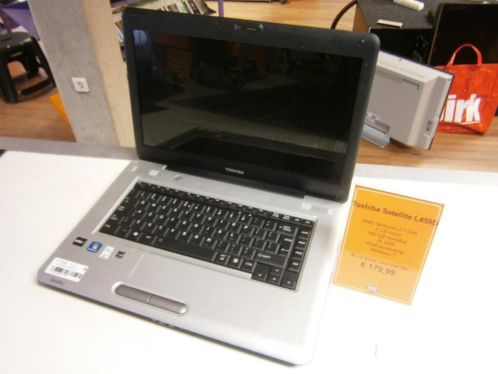 Toshiba Satellite L450D Notebook Laptop Windows 7  AMD  