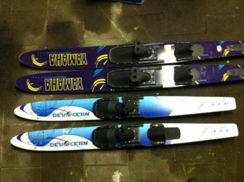 totaalpakket ski039s ,skitouw, anker, zwemvesten,funband, etc