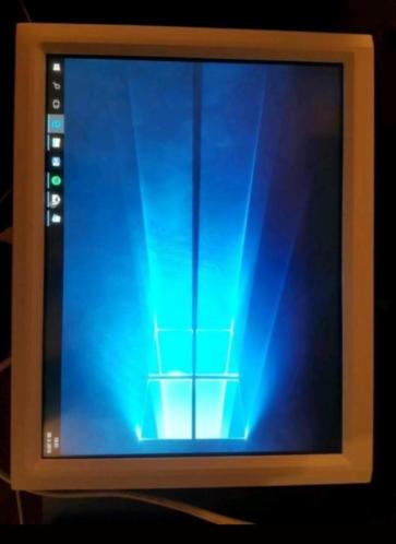 Touchscreen ( kassa ) monitor  beeldscherm iiyama t1531sr