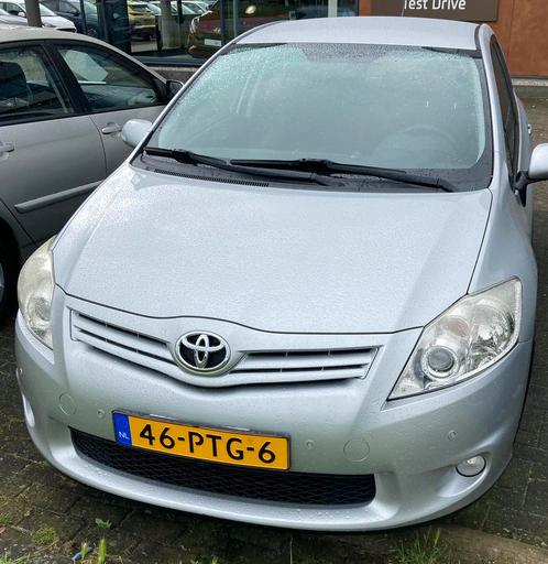 Toyota Auris 1.6 Aspiration Automaat morgen fotos interieur