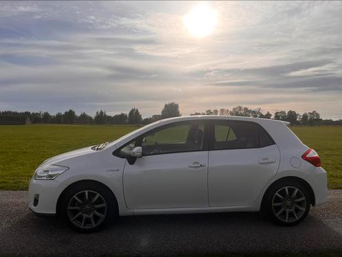 Toyota Auris 1.8 Full Hybrid 136PK 5D CVT 2011 Wit