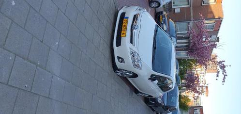 Toyota Auris 1.8 Full Hybrid 5DR CVT 2011 Wit